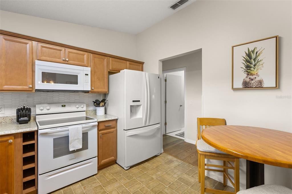 For Sale: $315,000 (3 beds, 2 baths, 1392 Square Feet)