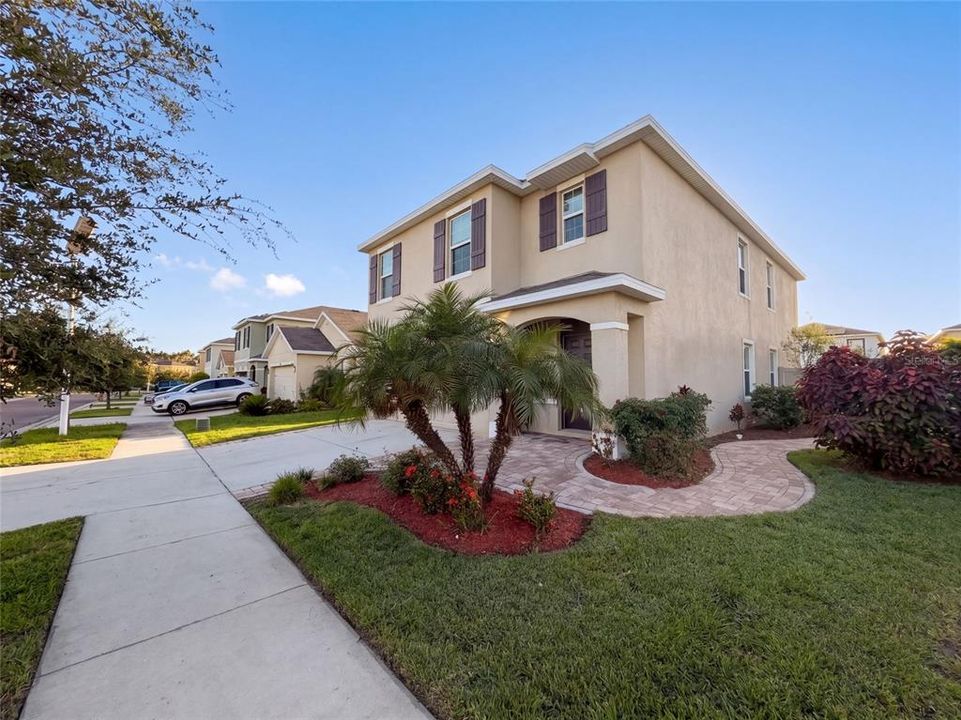 For Sale: $335,000 (5 beds, 3 baths, 2447 Square Feet)