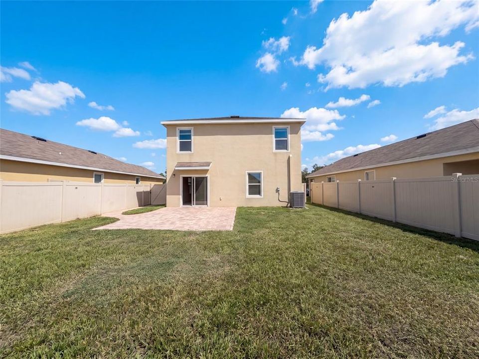 For Sale: $335,000 (5 beds, 3 baths, 2447 Square Feet)