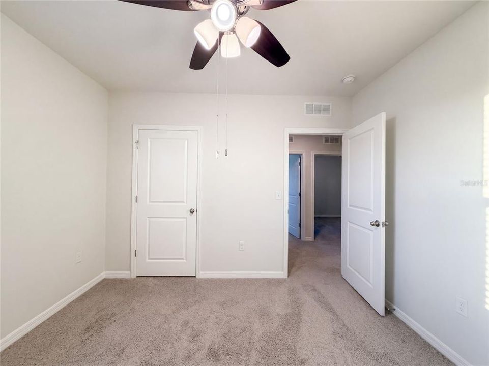 For Sale: $335,000 (5 beds, 3 baths, 2447 Square Feet)
