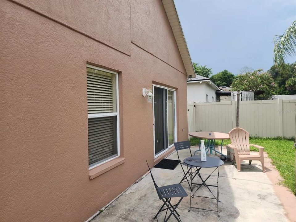 For Sale: $451,000 (6 beds, 2 baths, 3185 Square Feet)