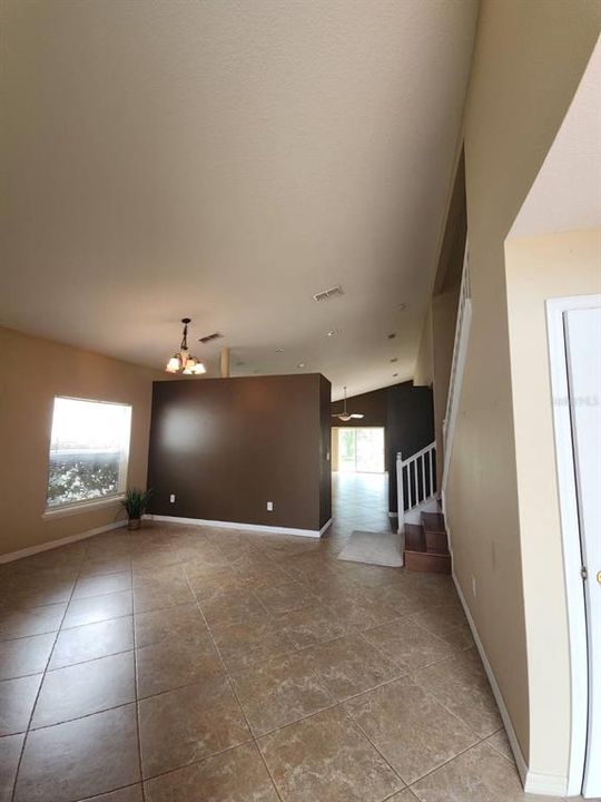 For Sale: $451,000 (6 beds, 2 baths, 3185 Square Feet)