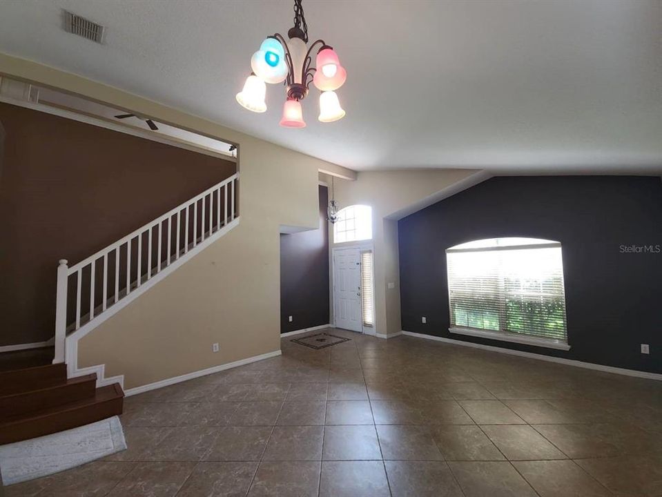 For Sale: $451,000 (6 beds, 2 baths, 3185 Square Feet)