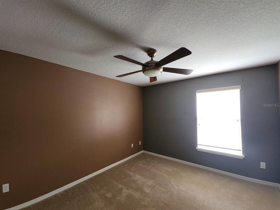 For Sale: $451,000 (6 beds, 2 baths, 3185 Square Feet)