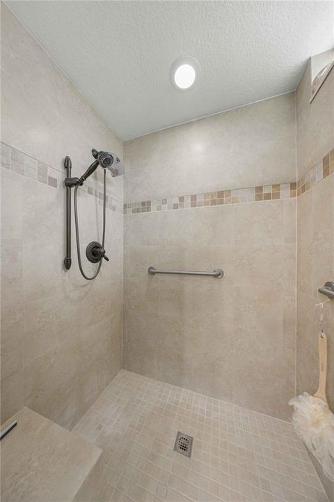 For Sale: $300,000 (3 beds, 2 baths, 1916 Square Feet)