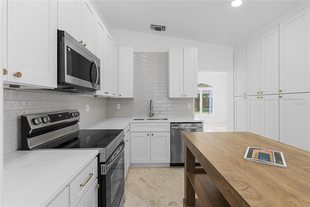 For Sale: $589,900 (3 beds, 2 baths, 1700 Square Feet)