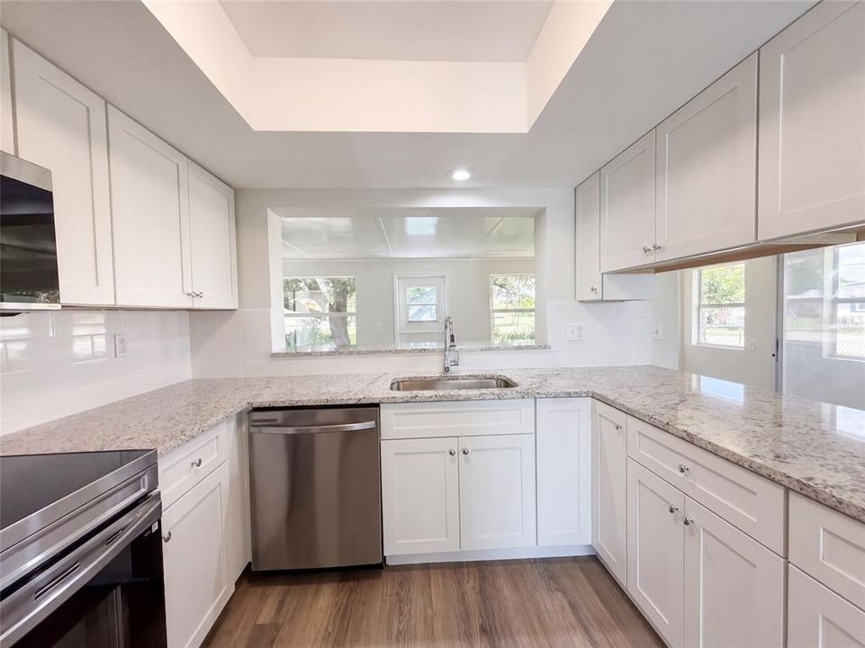 For Sale: $235,000 (2 beds, 2 baths, 1402 Square Feet)
