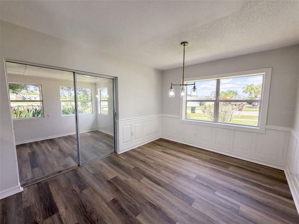 For Sale: $235,000 (2 beds, 2 baths, 1402 Square Feet)