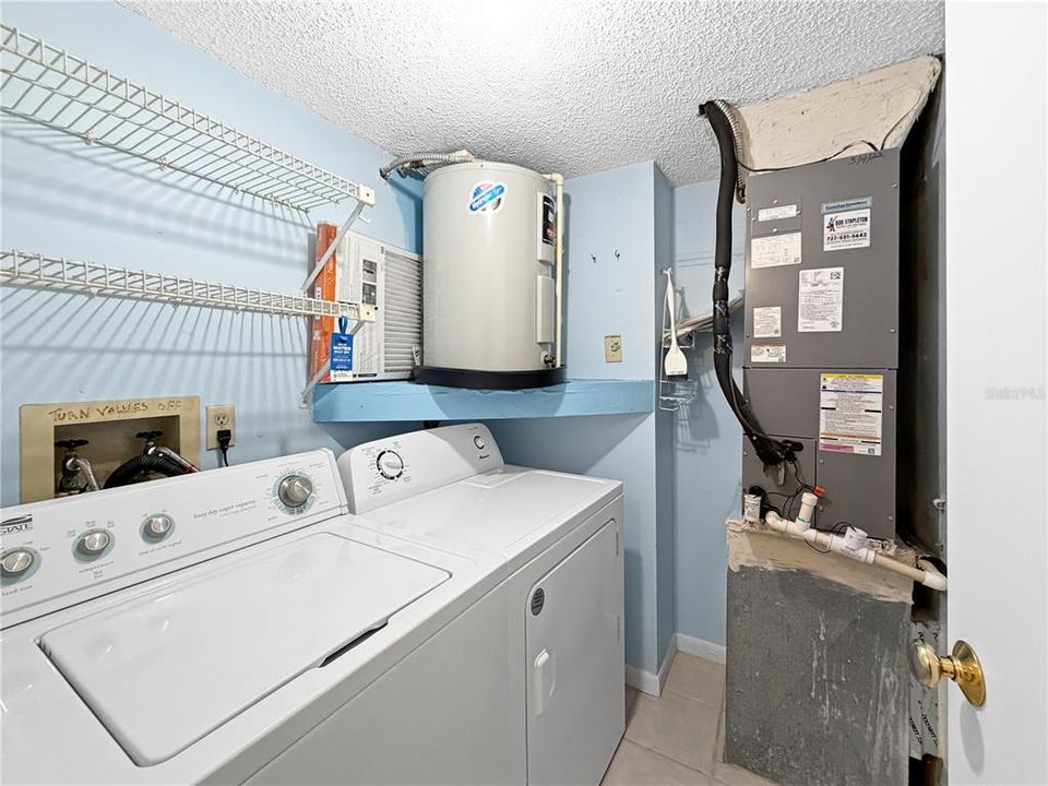 En Venta: $159,900 (2 camas, 2 baños, 960 Pies cuadrados)