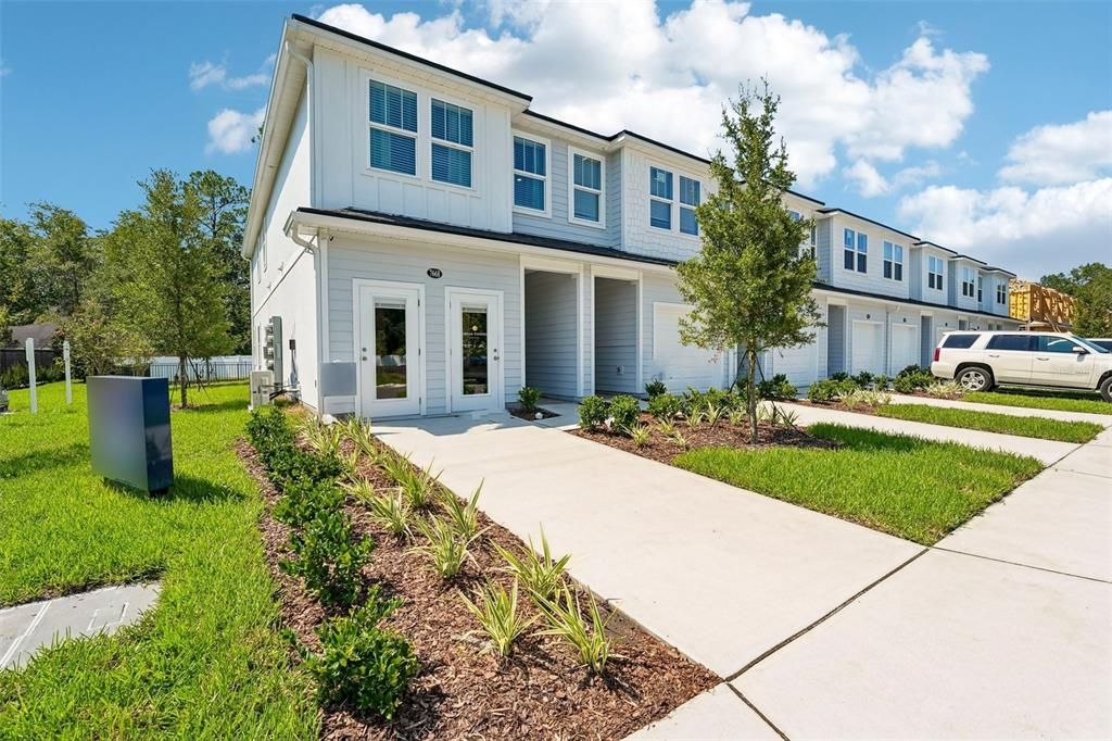 For Sale: $295,835 (4 beds, 2 baths, 1557 Square Feet)