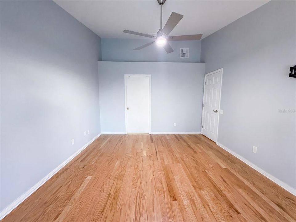 На продажу: $355,000 (3 спален, 2 ванн, 1607 Квадратных фут)