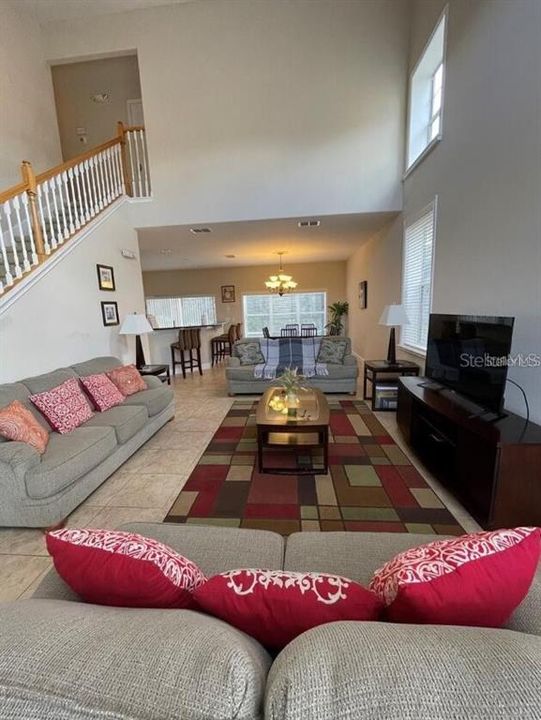 En Venta: $469,900 (5 camas, 5 baños, 2482 Pies cuadrados)