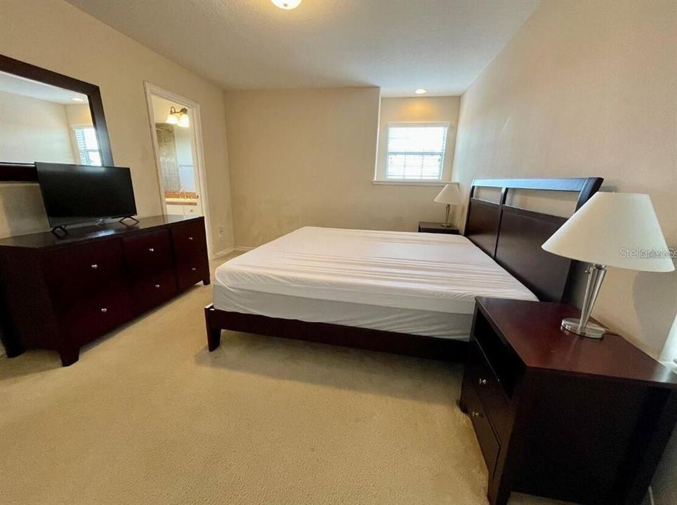 En Venta: $469,900 (5 camas, 5 baños, 2482 Pies cuadrados)