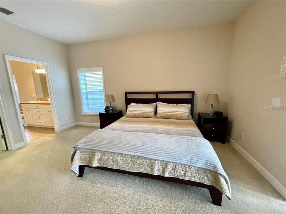 En Venta: $469,900 (5 camas, 5 baños, 2482 Pies cuadrados)