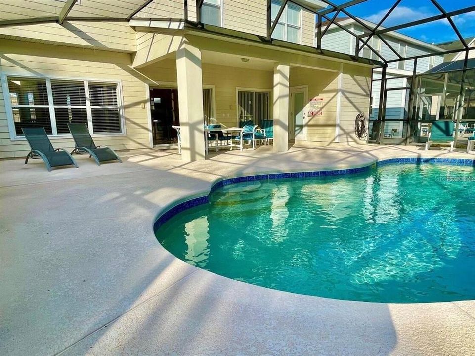 En Venta: $469,900 (5 camas, 5 baños, 2482 Pies cuadrados)
