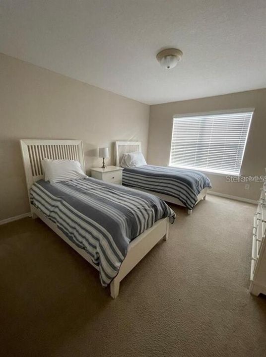 En Venta: $469,900 (5 camas, 5 baños, 2482 Pies cuadrados)