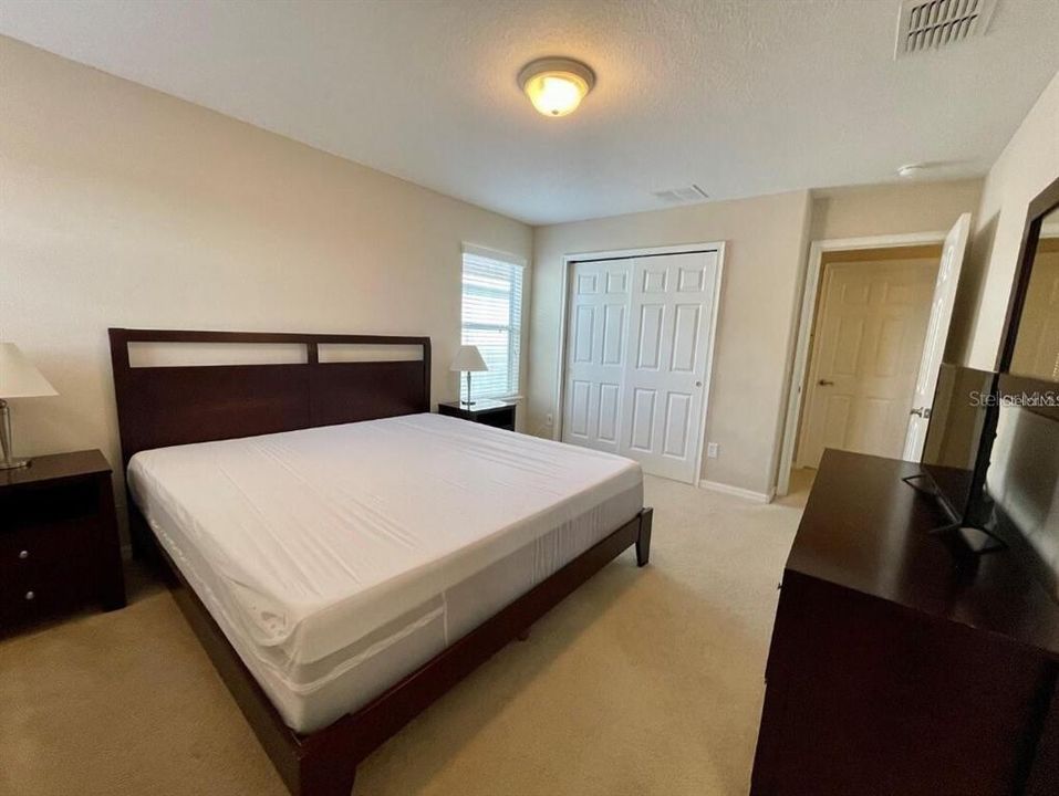 En Venta: $469,900 (5 camas, 5 baños, 2482 Pies cuadrados)