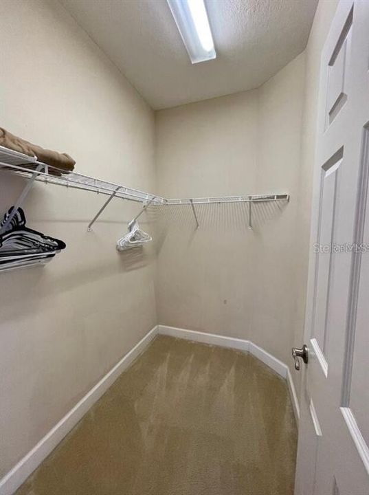 En Venta: $469,900 (5 camas, 5 baños, 2482 Pies cuadrados)