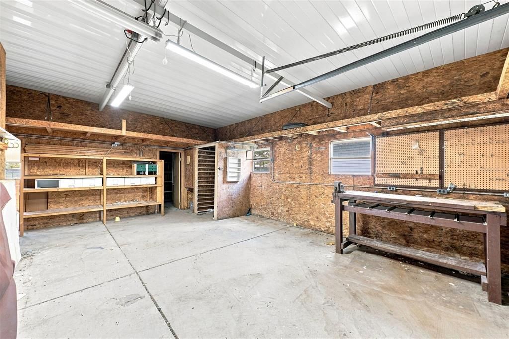 For Sale: $150,000 (2 beds, 2 baths, 1284 Square Feet)