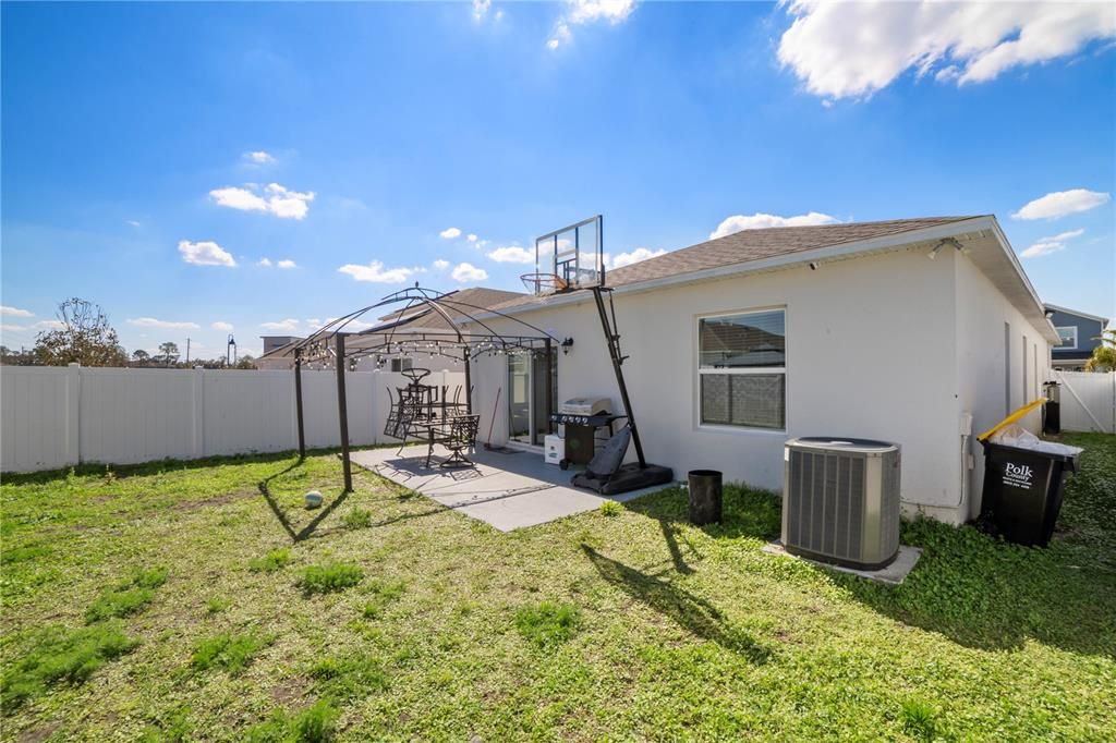 En Renta: $2,400 (4 camas, 2 baños, 1554 Pies cuadrados)