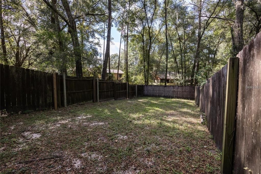 For Sale: $194,500 (2 beds, 2 baths, 1102 Square Feet)