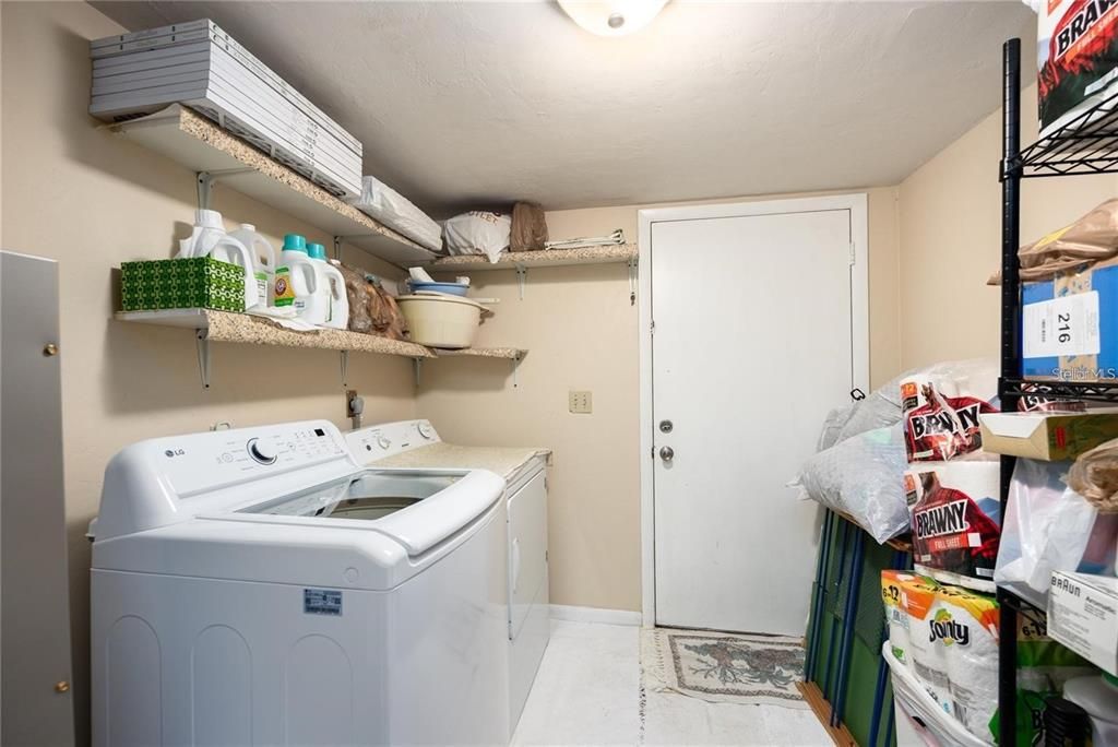 For Sale: $194,500 (2 beds, 2 baths, 1102 Square Feet)