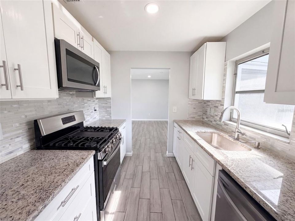 En Venta: $289,000 (2 camas, 2 baños, 1212 Pies cuadrados)