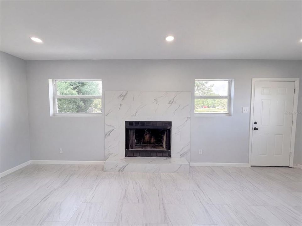 En Venta: $289,000 (2 camas, 2 baños, 1212 Pies cuadrados)