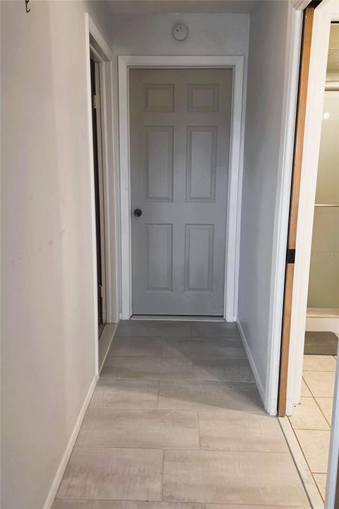 В аренду: $1,400 (2 спален, 1 ванн, 825 Квадратных фут)