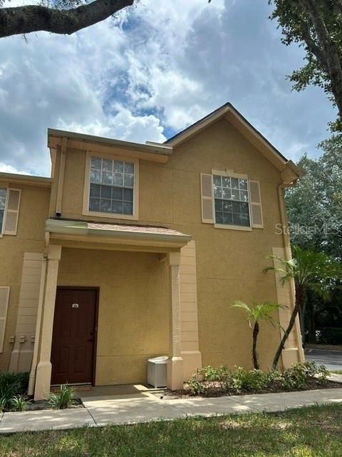 For Sale: $159,000 (1 beds, 1 baths, 708 Square Feet)