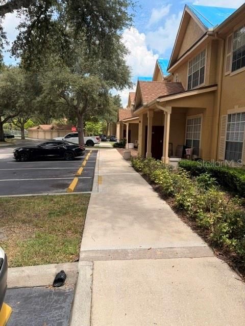 For Sale: $159,000 (1 beds, 1 baths, 708 Square Feet)