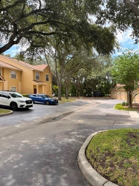 For Sale: $159,000 (1 beds, 1 baths, 708 Square Feet)