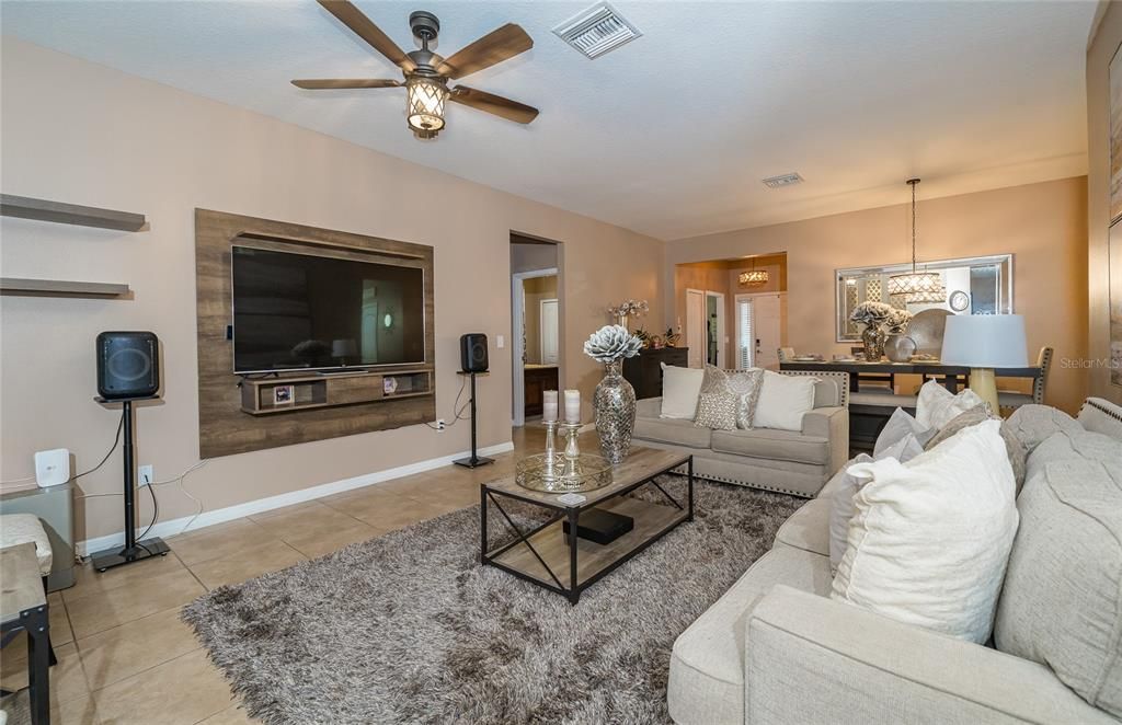 For Sale: $450,000 (4 beds, 3 baths, 2778 Square Feet)