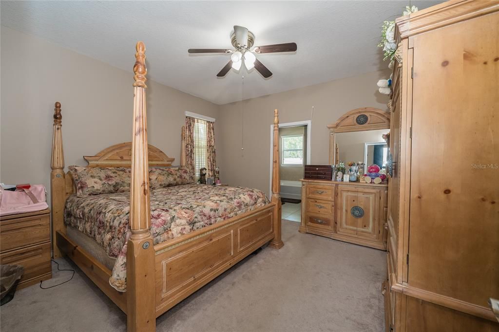 For Sale: $450,000 (4 beds, 3 baths, 2778 Square Feet)
