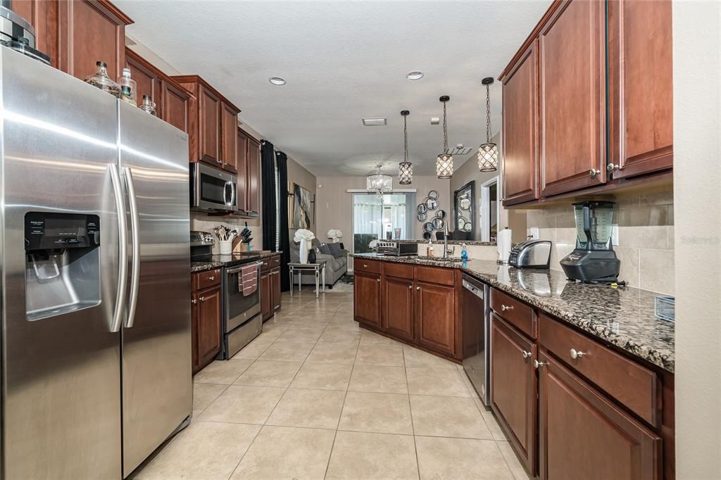 For Sale: $450,000 (4 beds, 3 baths, 2778 Square Feet)