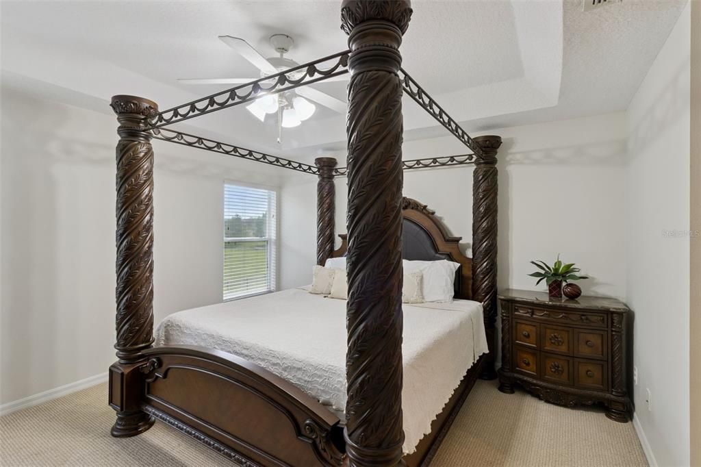 For Sale: $535,000 (5 beds, 3 baths, 2814 Square Feet)