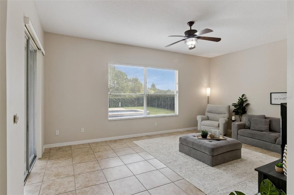 For Sale: $535,000 (5 beds, 3 baths, 2814 Square Feet)