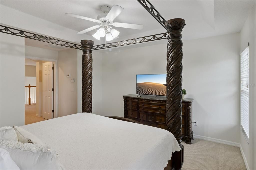 For Sale: $535,000 (5 beds, 3 baths, 2814 Square Feet)