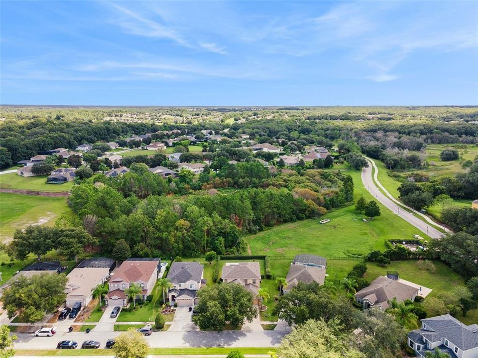 For Sale: $535,000 (5 beds, 3 baths, 2814 Square Feet)