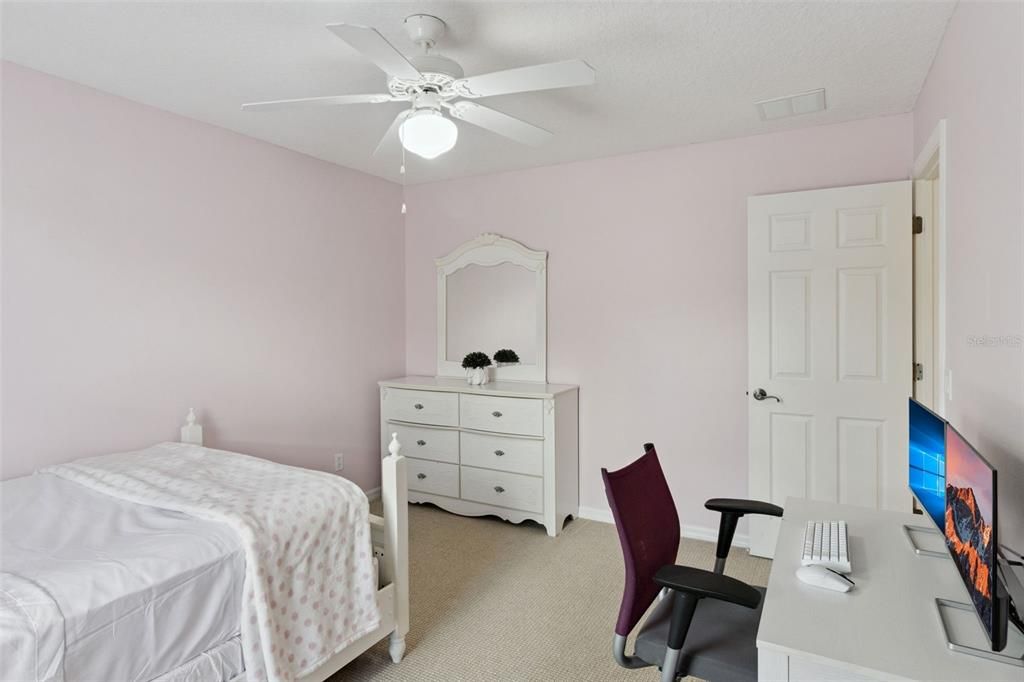For Sale: $535,000 (5 beds, 3 baths, 2814 Square Feet)