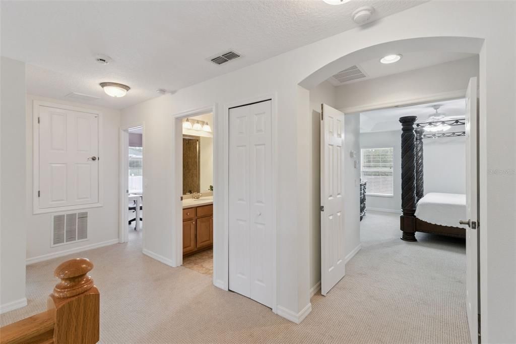For Sale: $535,000 (5 beds, 3 baths, 2814 Square Feet)