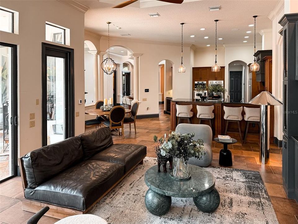 En Venta: $1,760,000 (5 camas, 4 baños, 4219 Pies cuadrados)