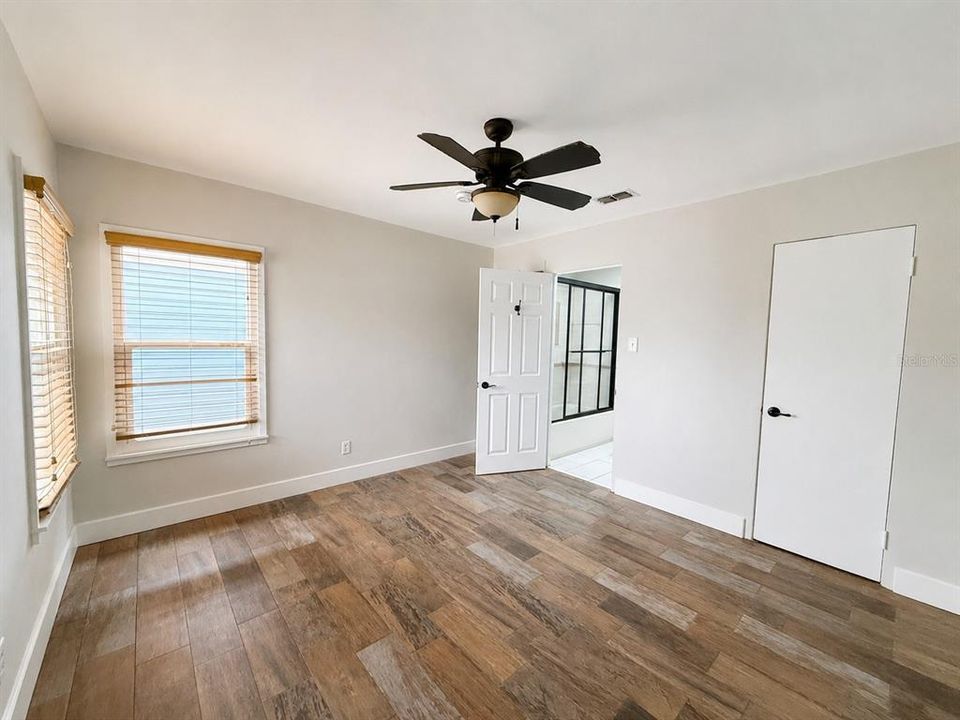 For Rent: $3,000 (3 beds, 2 baths, 1364 Square Feet)