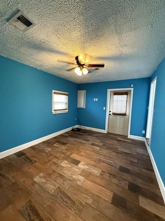 For Rent: $3,000 (3 beds, 2 baths, 1364 Square Feet)