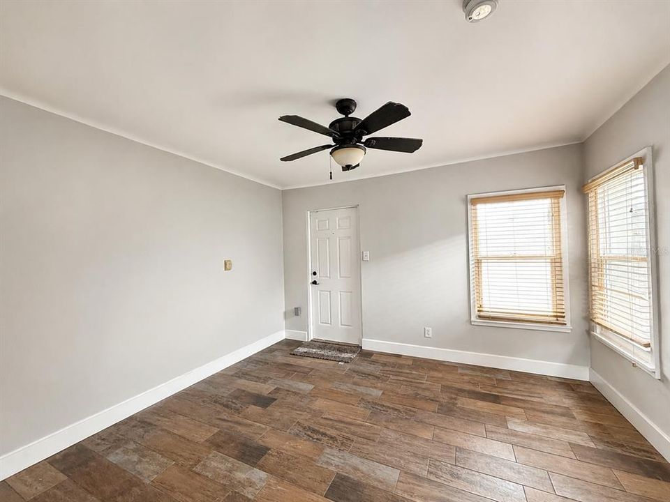 For Rent: $3,000 (3 beds, 2 baths, 1364 Square Feet)