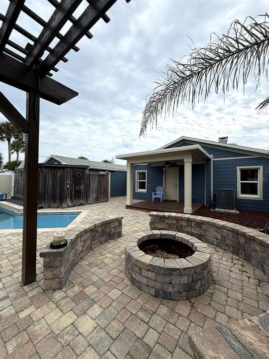For Rent: $3,000 (3 beds, 2 baths, 1364 Square Feet)