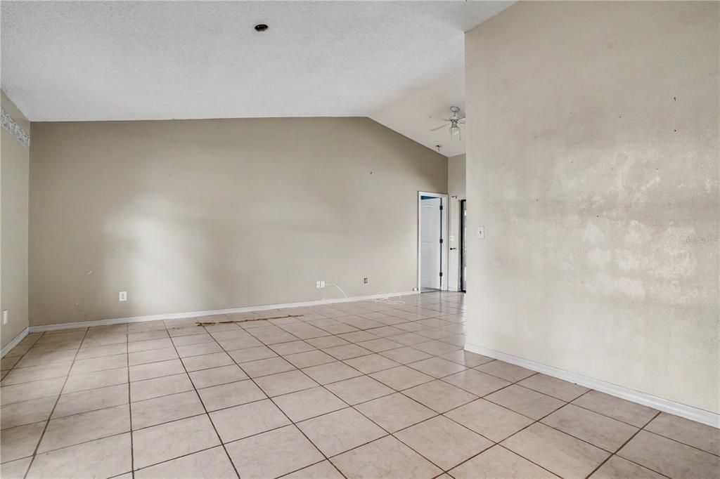 En Venta: $499,000 (4 camas, 3 baños, 2088 Pies cuadrados)