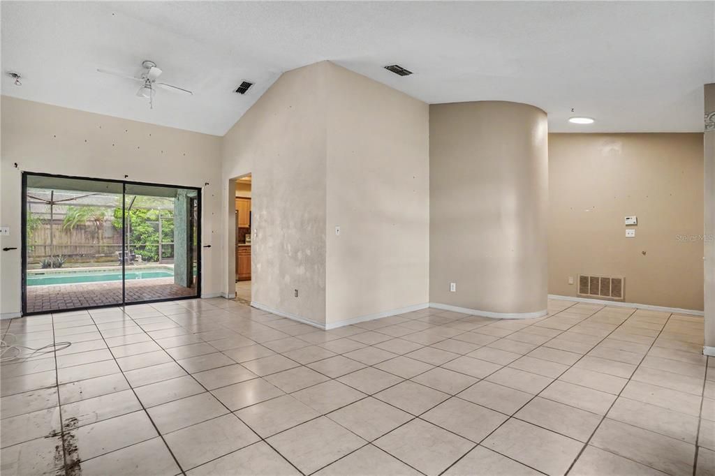 En Venta: $499,000 (4 camas, 3 baños, 2088 Pies cuadrados)