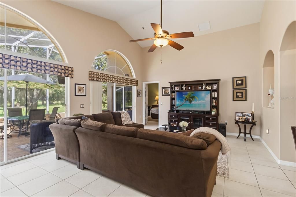 For Sale: $361,300 (3 beds, 2 baths, 1890 Square Feet)
