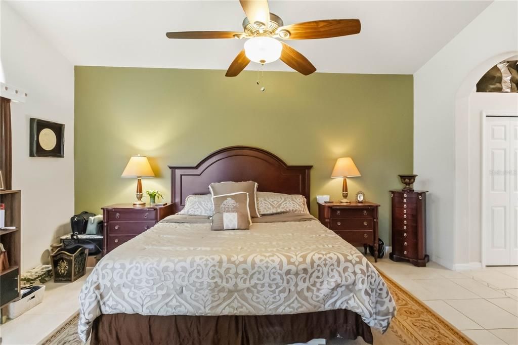 For Sale: $361,300 (3 beds, 2 baths, 1890 Square Feet)